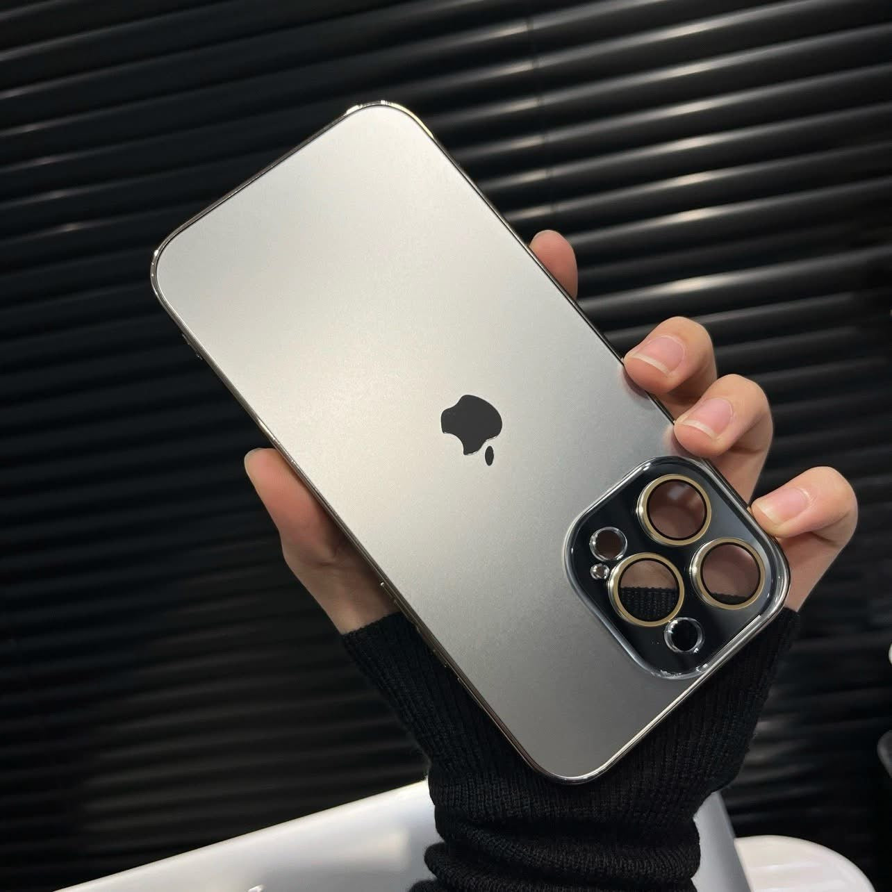 Zon New Luxury CASE for iPhone Series from 11 -16 Pro-Max Case (Copy)